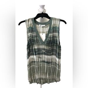 DR2 Women's Sage Green Sleeveless Top Sz M